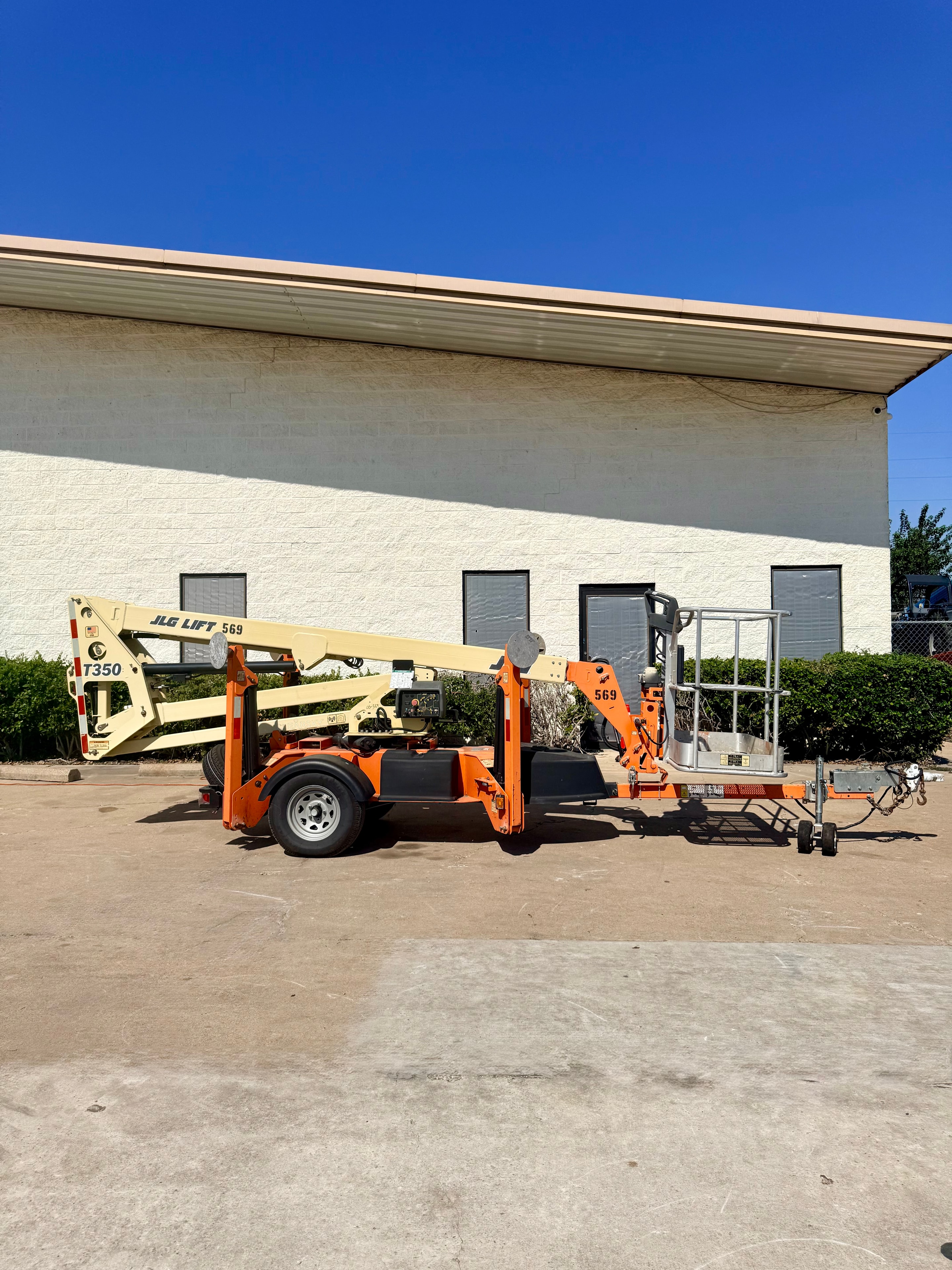 JLG T350 Boom Lift 3