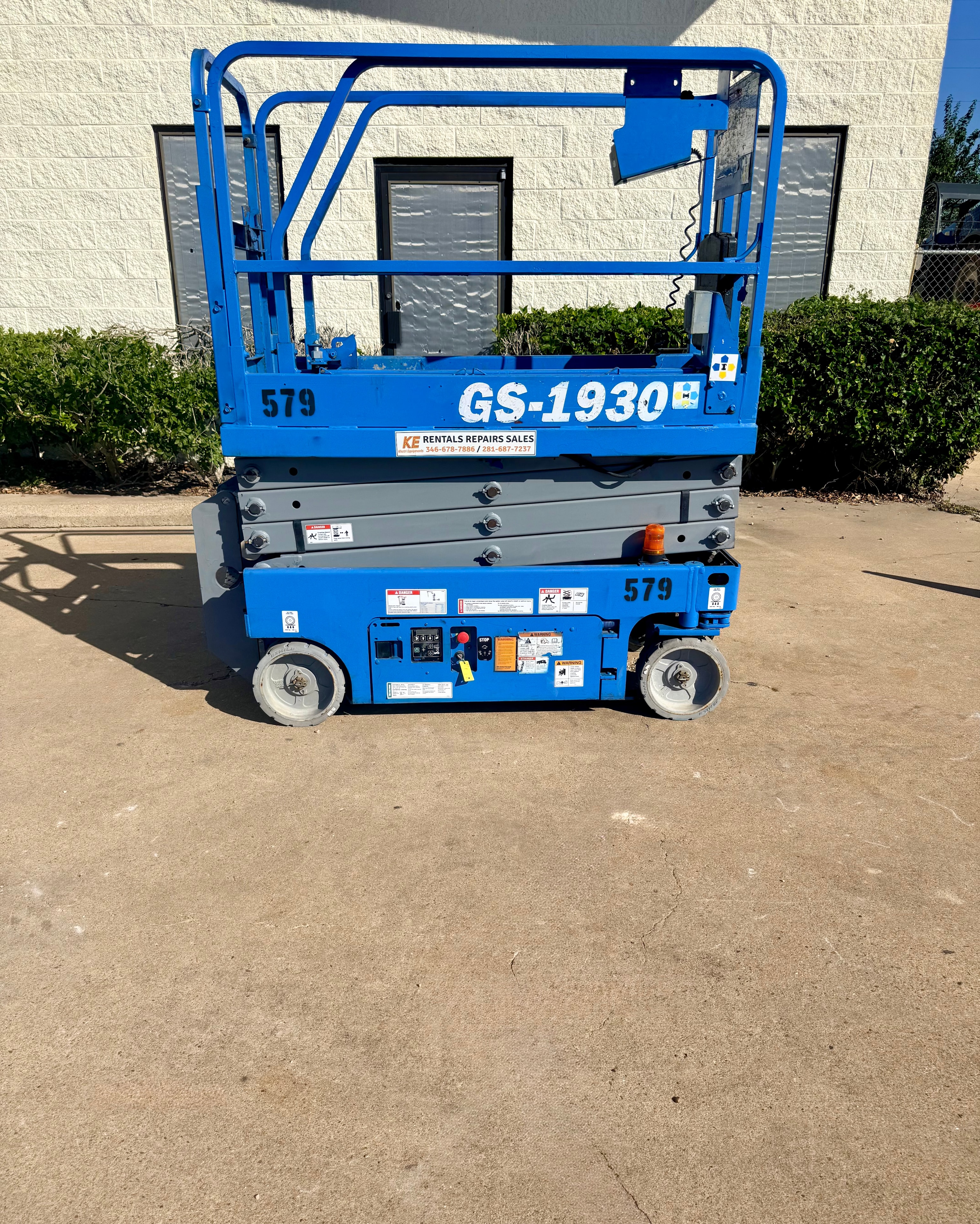 GENIE GS-1930 SCISSOR LIFT 8