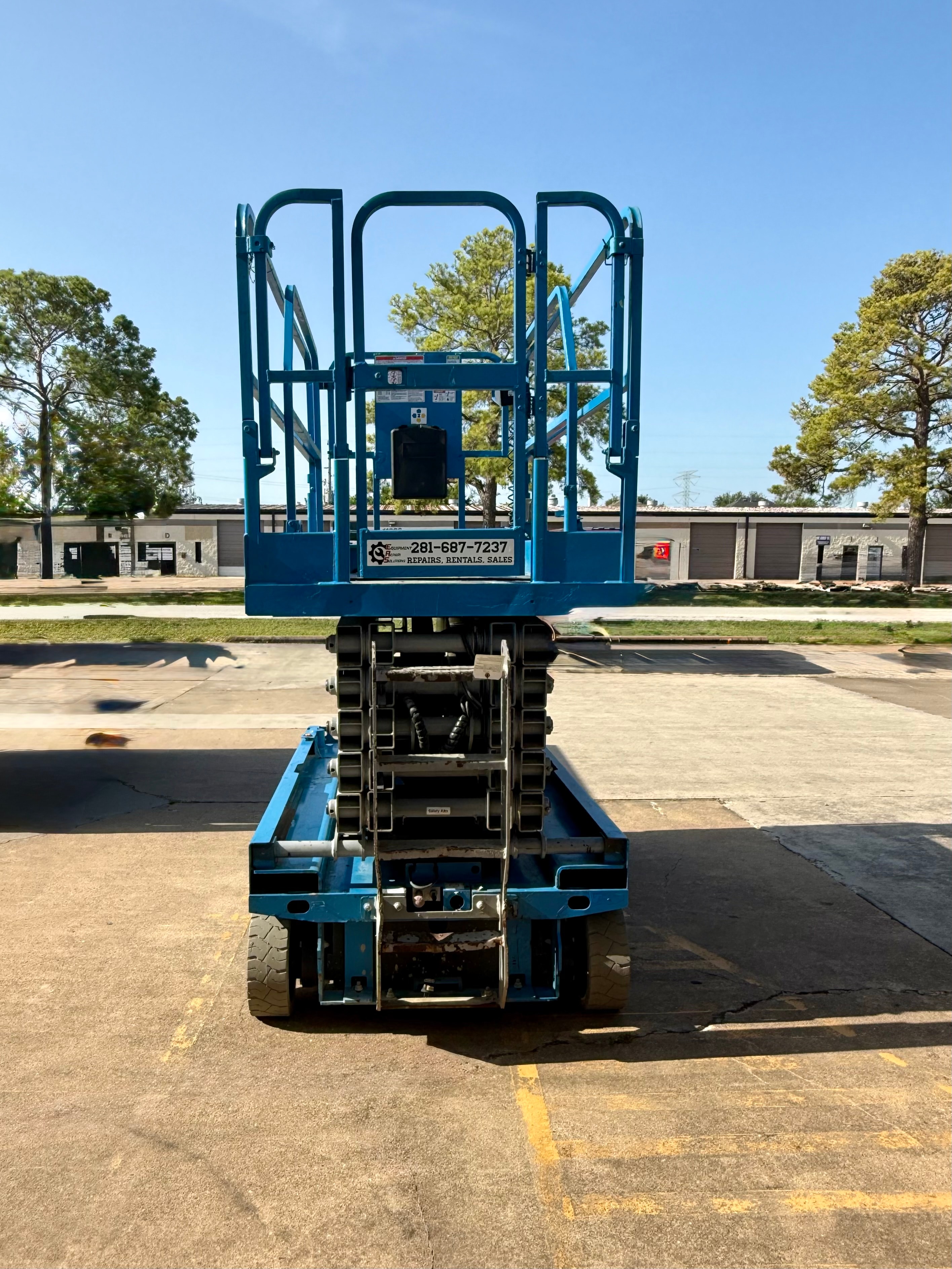 GENIE GS-4047 SCISSOR LIFT 7