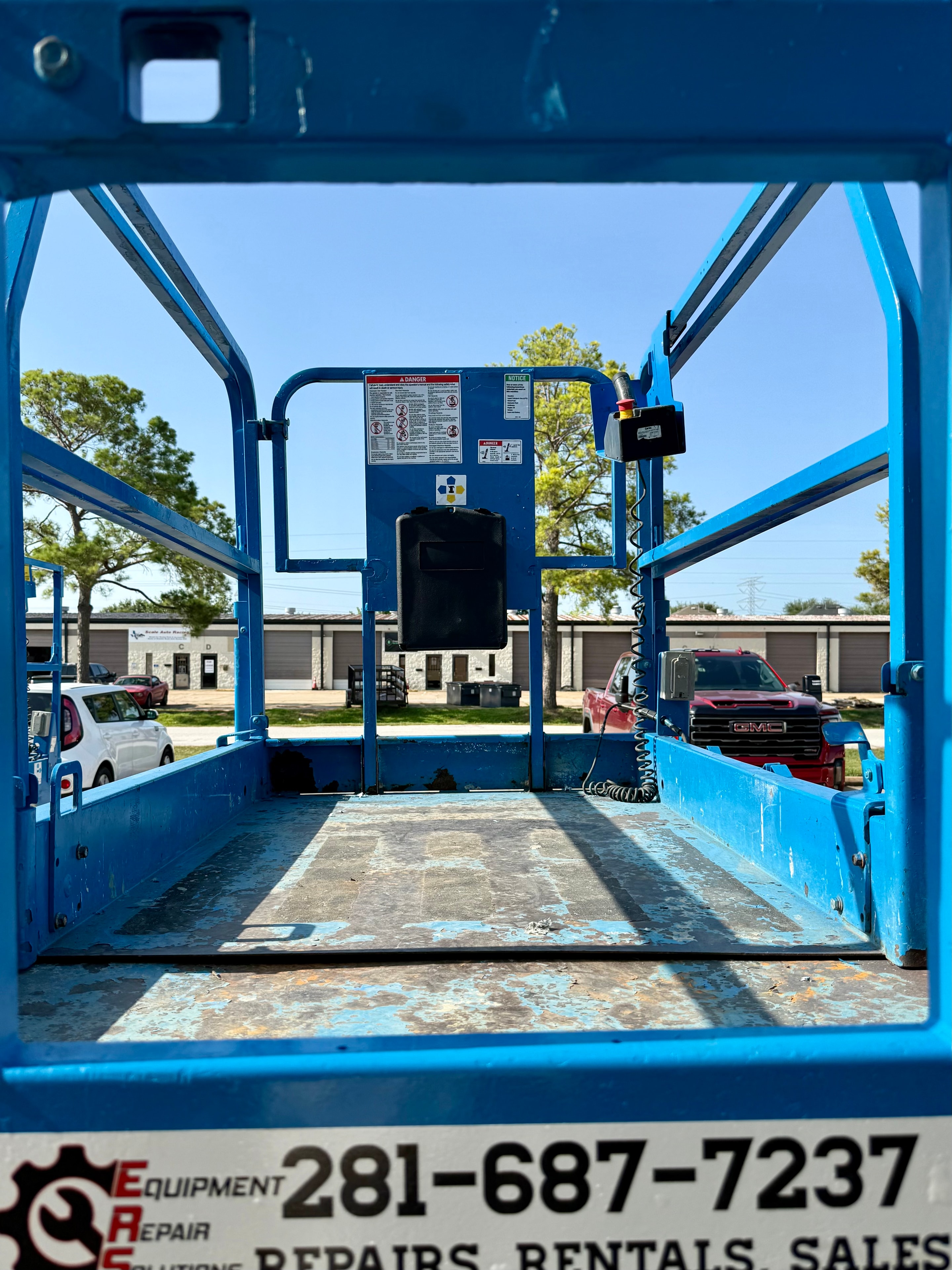 GENIE GS-4047 SCISSOR LIFT 5