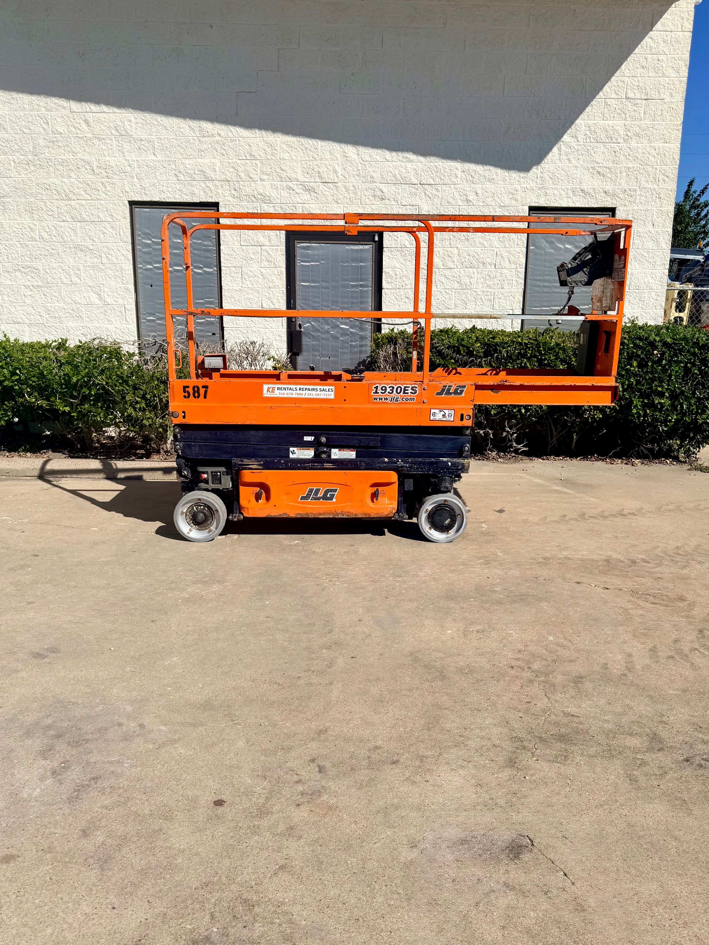JLG 1930ES SCISSOR LIFT 2