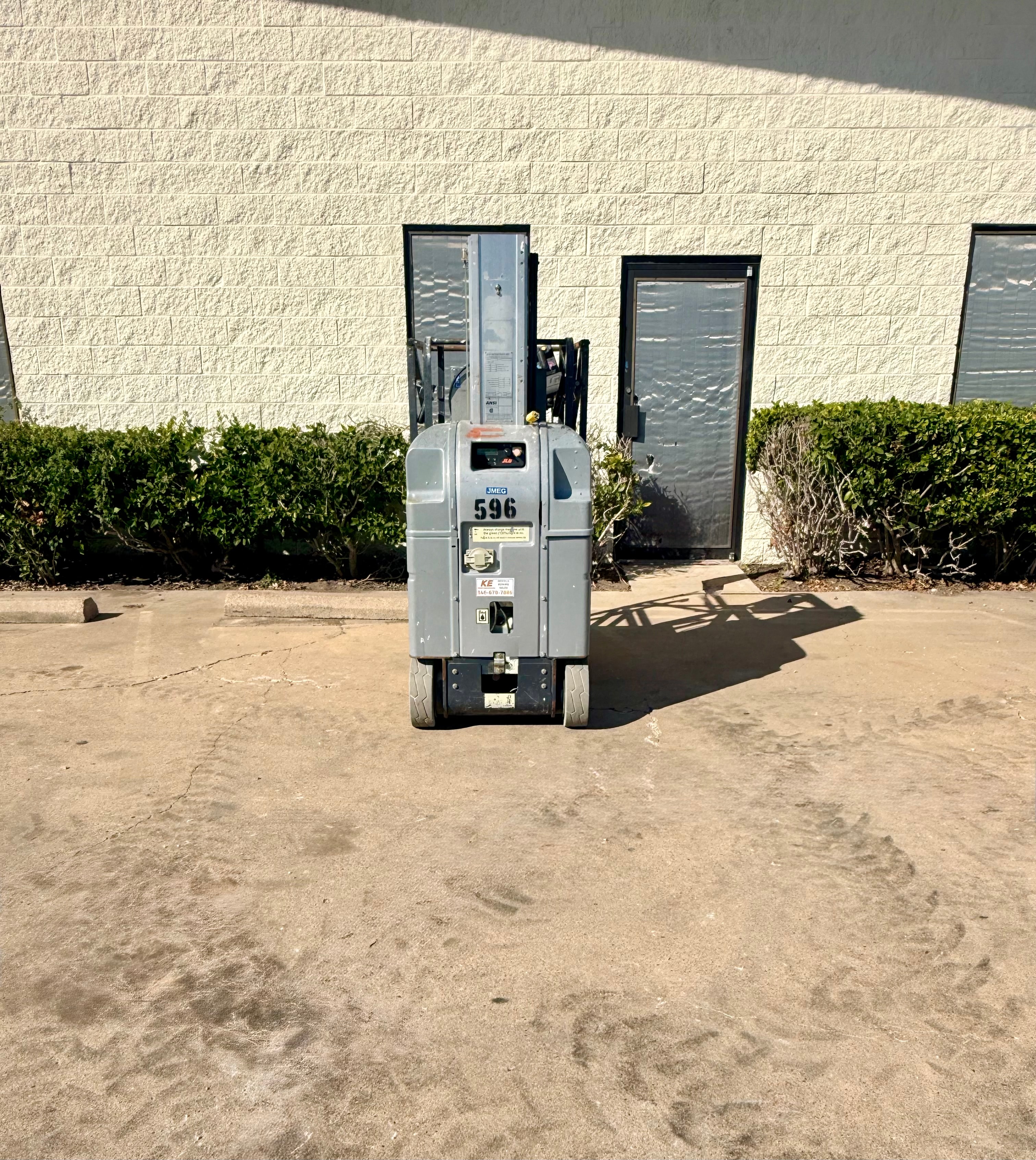 JLG 20MVL SINGLE MAN LIFT 4