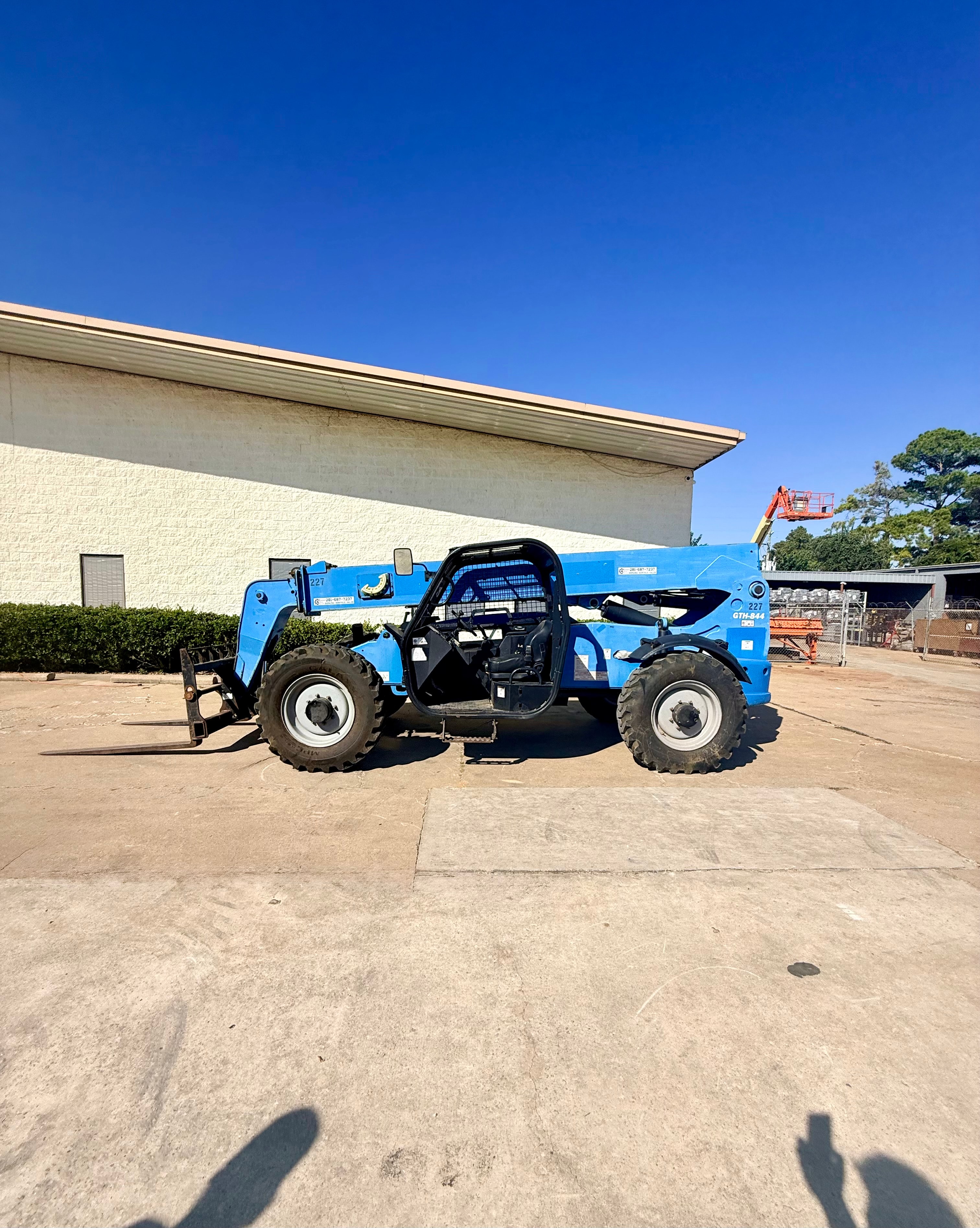 2015 GENIE GTH844 TELEHANDLER 2